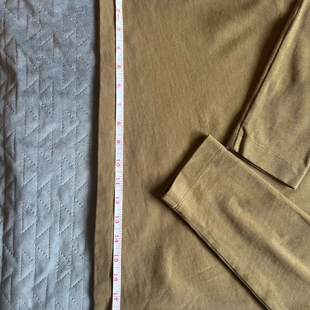 Filson Women's Tan Long Sleeve Top - Picture 10 of 10
